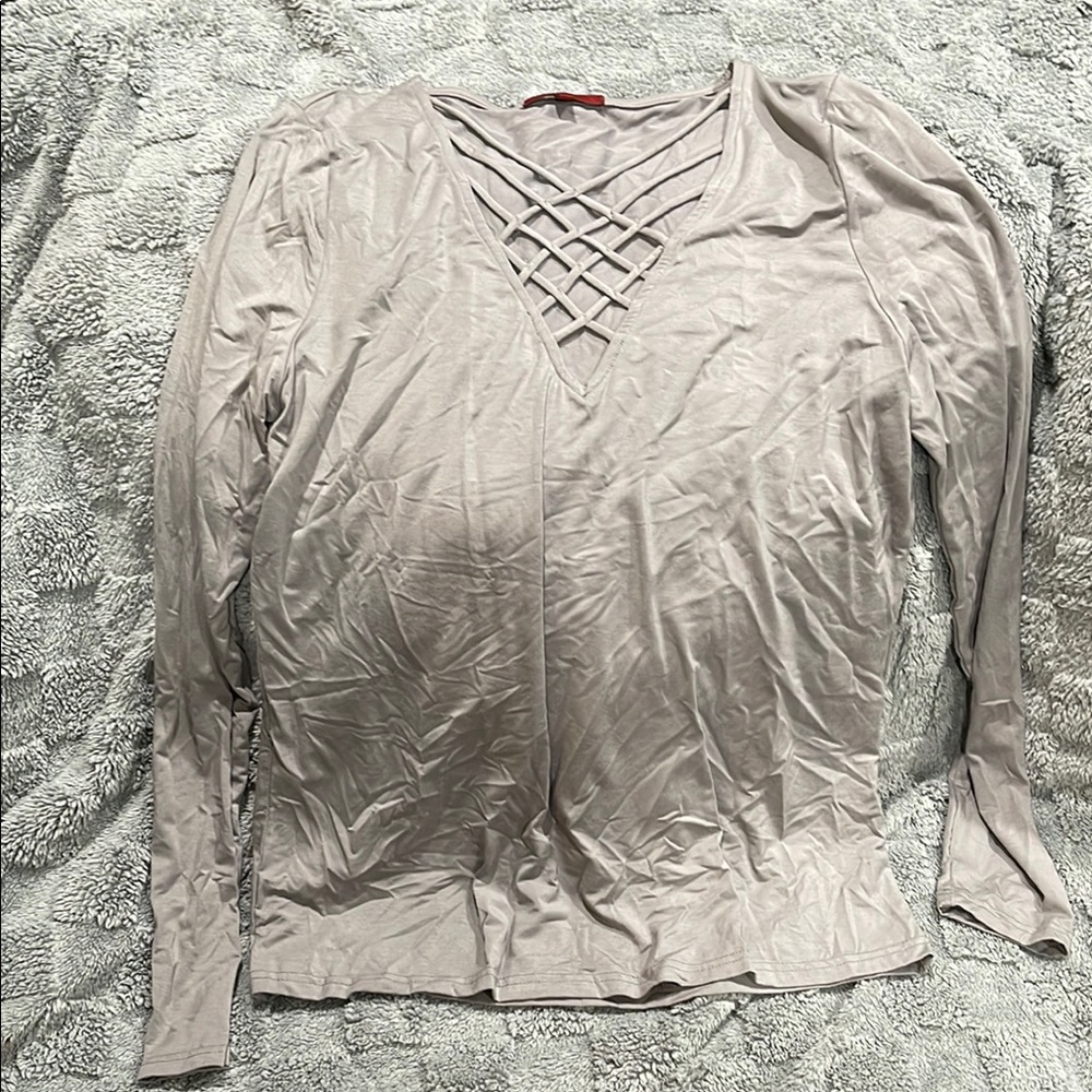 BKE Cream grey Long Sleeve Cut Out Blouse